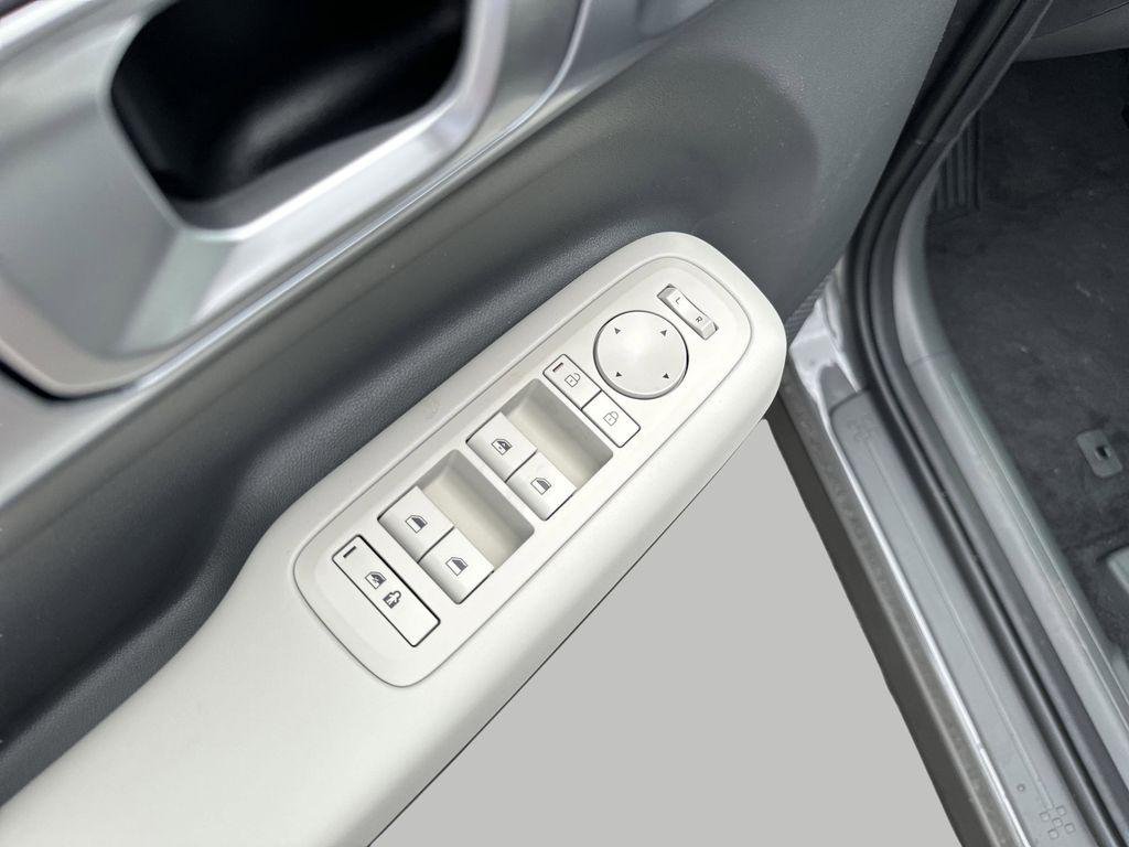 New 2026 Hampton Gray Hyundai SE FWD image 14