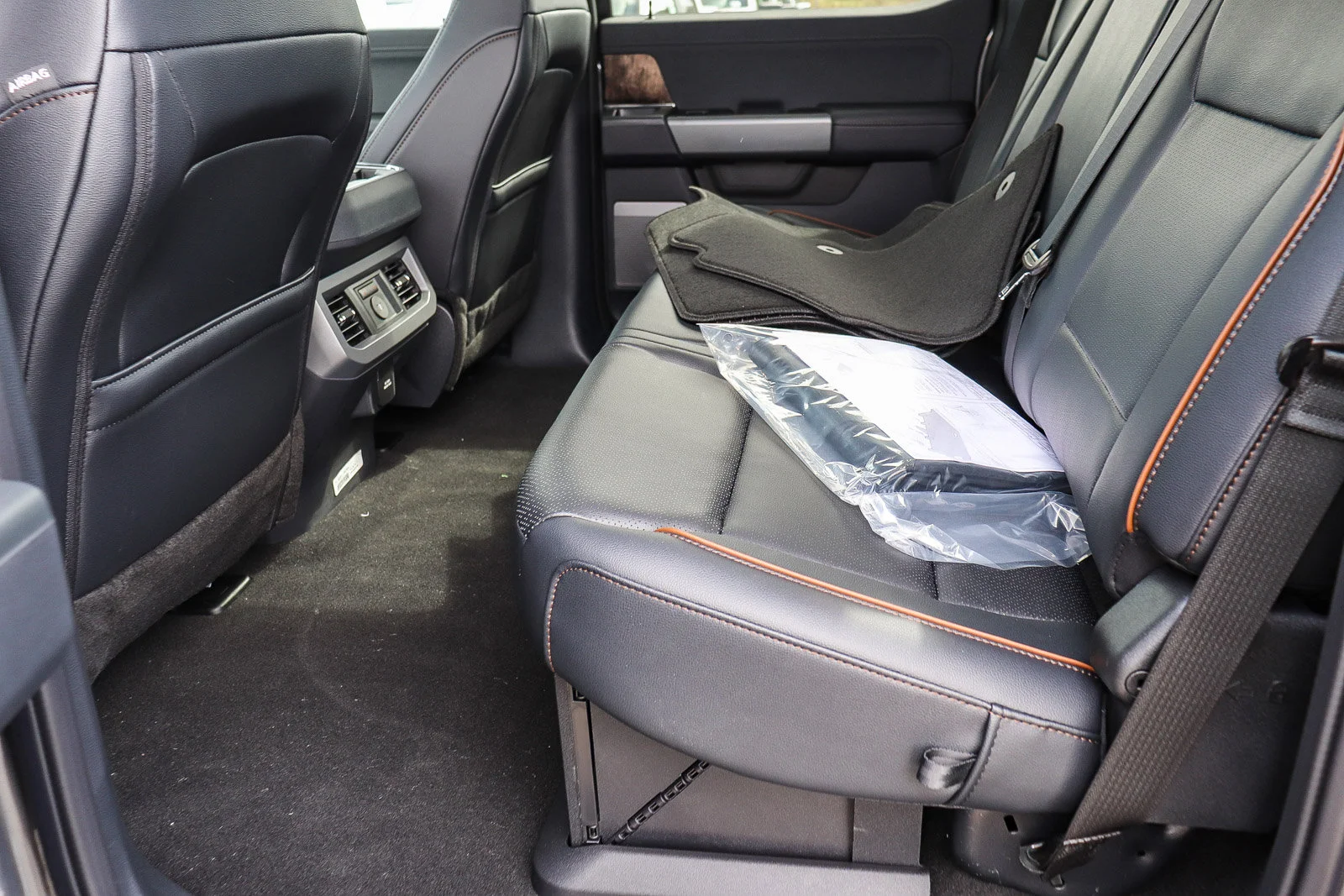 New 2026 Carbonized Gray Metallic Ford F-250® Lariat® image 20