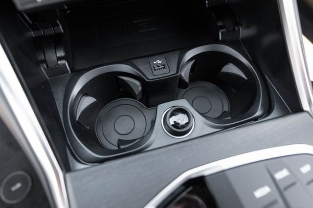 New 2026 Skyscraper Grey Metallic BMW xDrive40 image 28