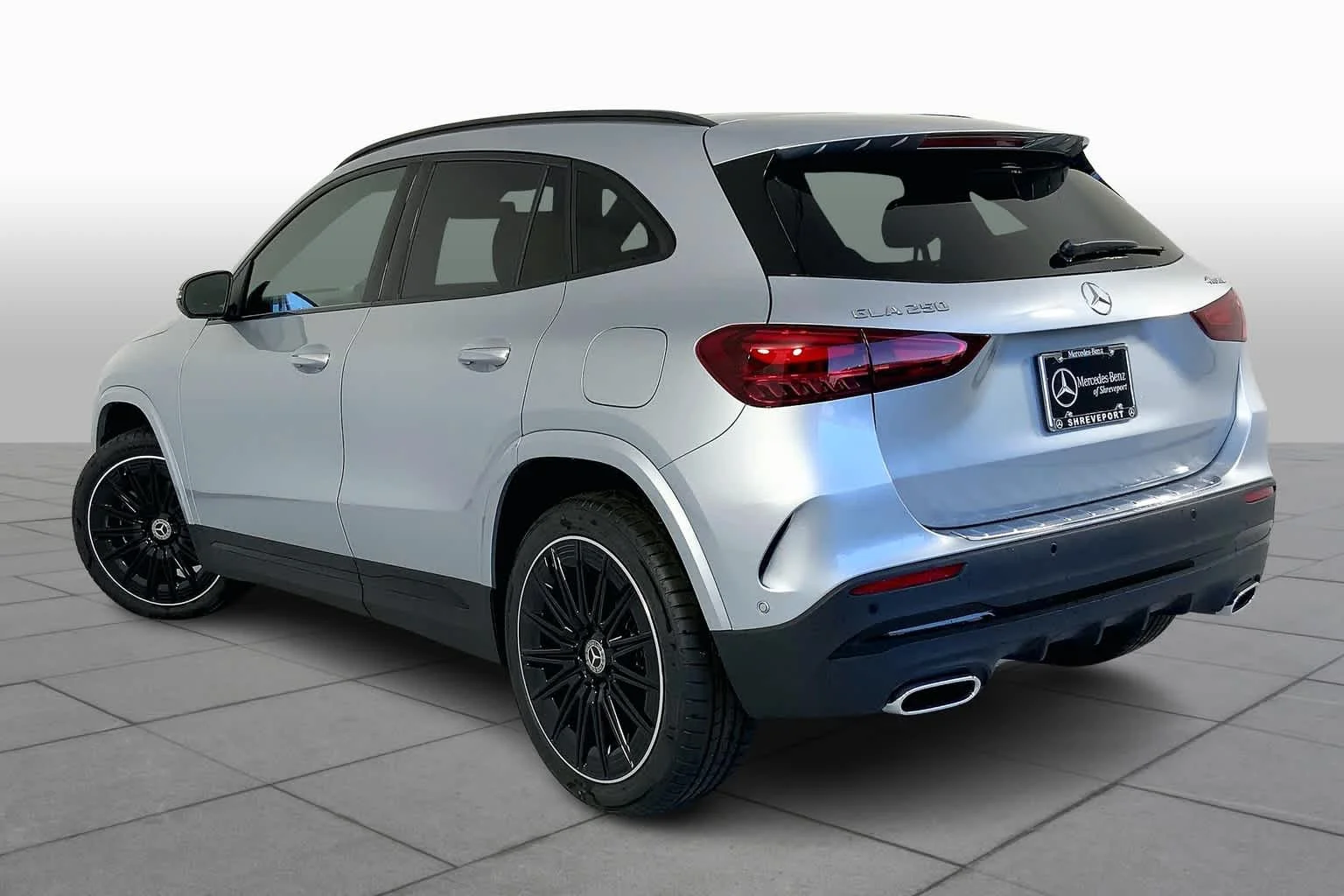 New 2025 Cirrus Silver Metallic Mercedes-Benz GLA 250 image 12