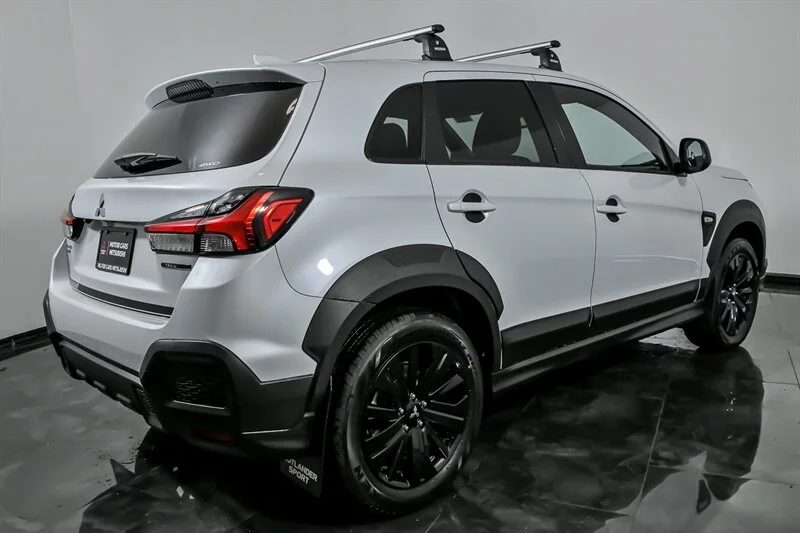 New 2026 White Diamond Mitsubishi Trail Edition image 8