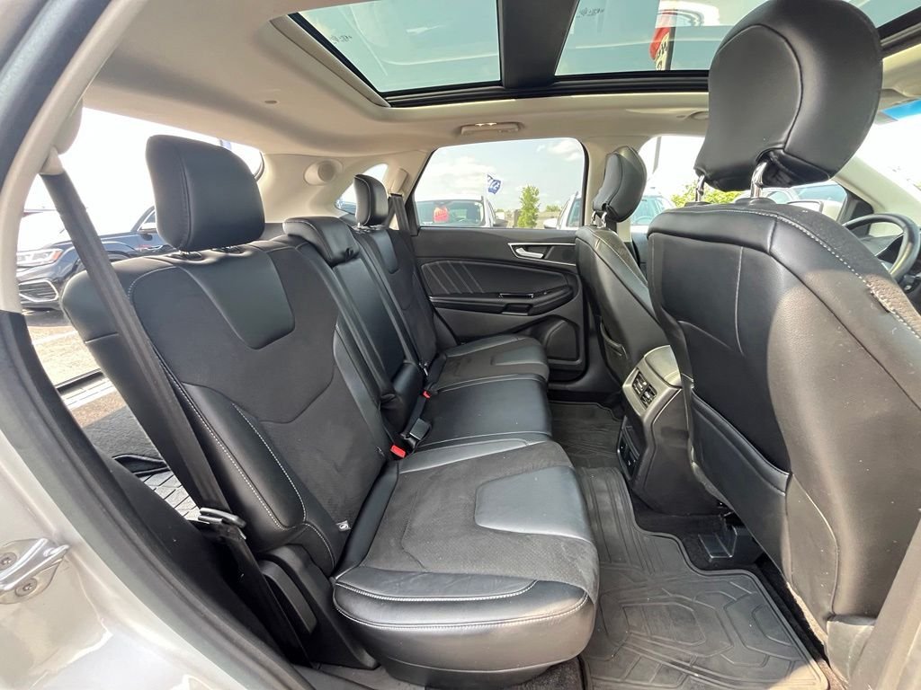Used 2016 Silver Ford Sport image 26