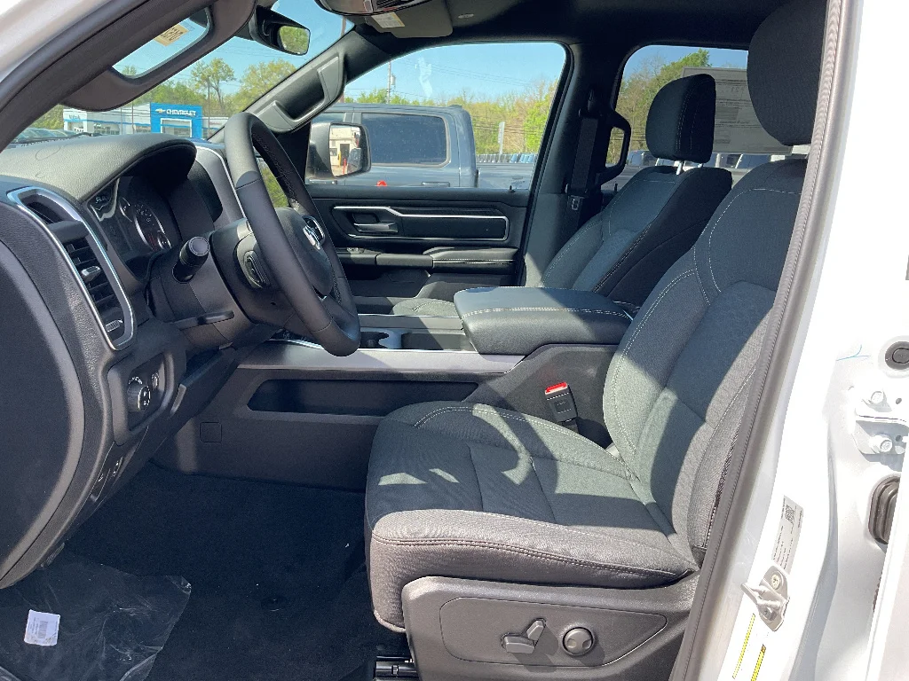 New 2026 Bright White Clearcoat RAM Big Horn Crew Cab 4x4 5