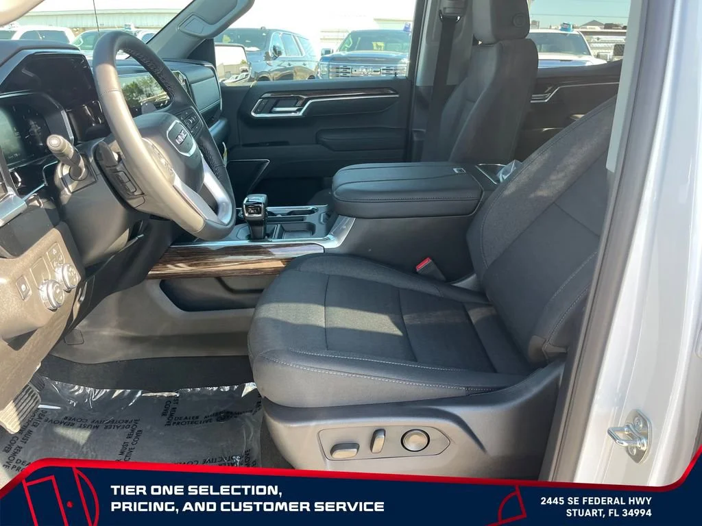 New 2026 Onyx Black GMC SLT image 9