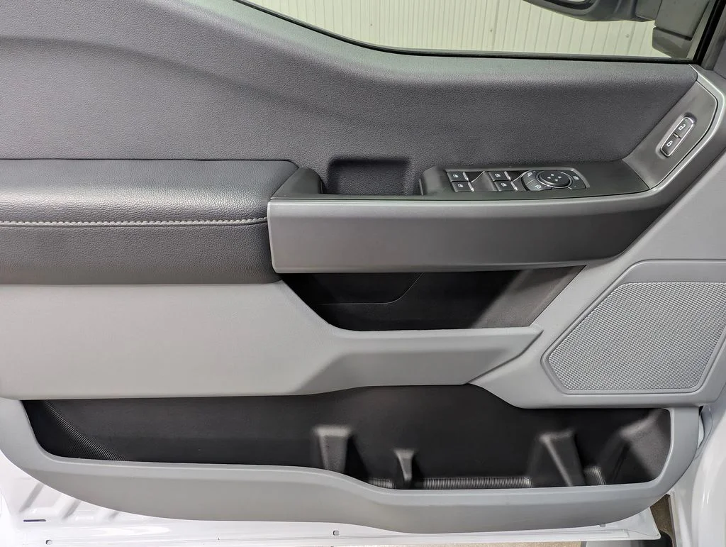 New 2026 Oxford White Ford F-250® XL image 14