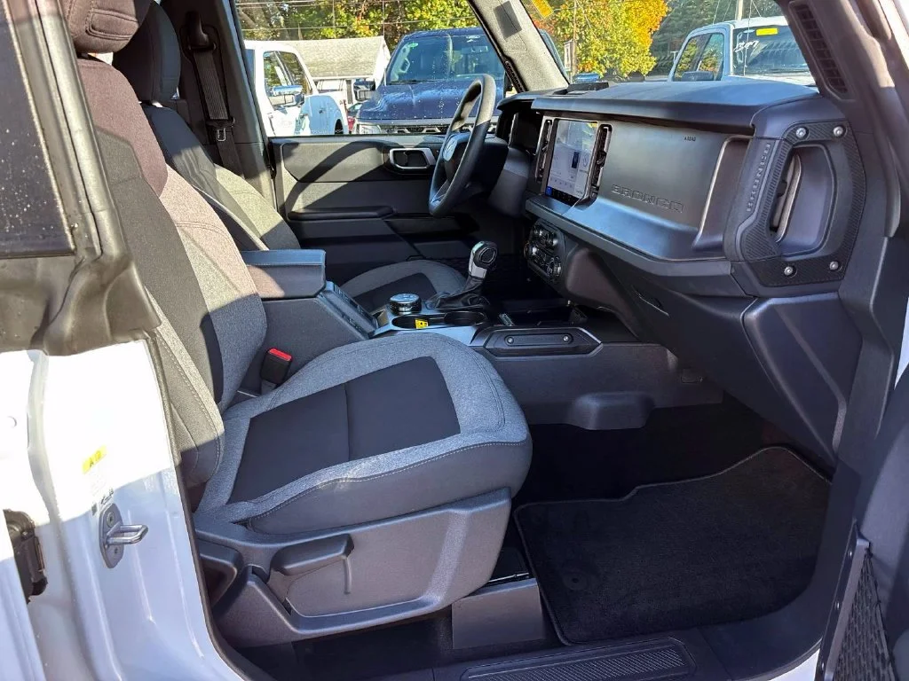 Used 2025 Oxford White Ford  image 14