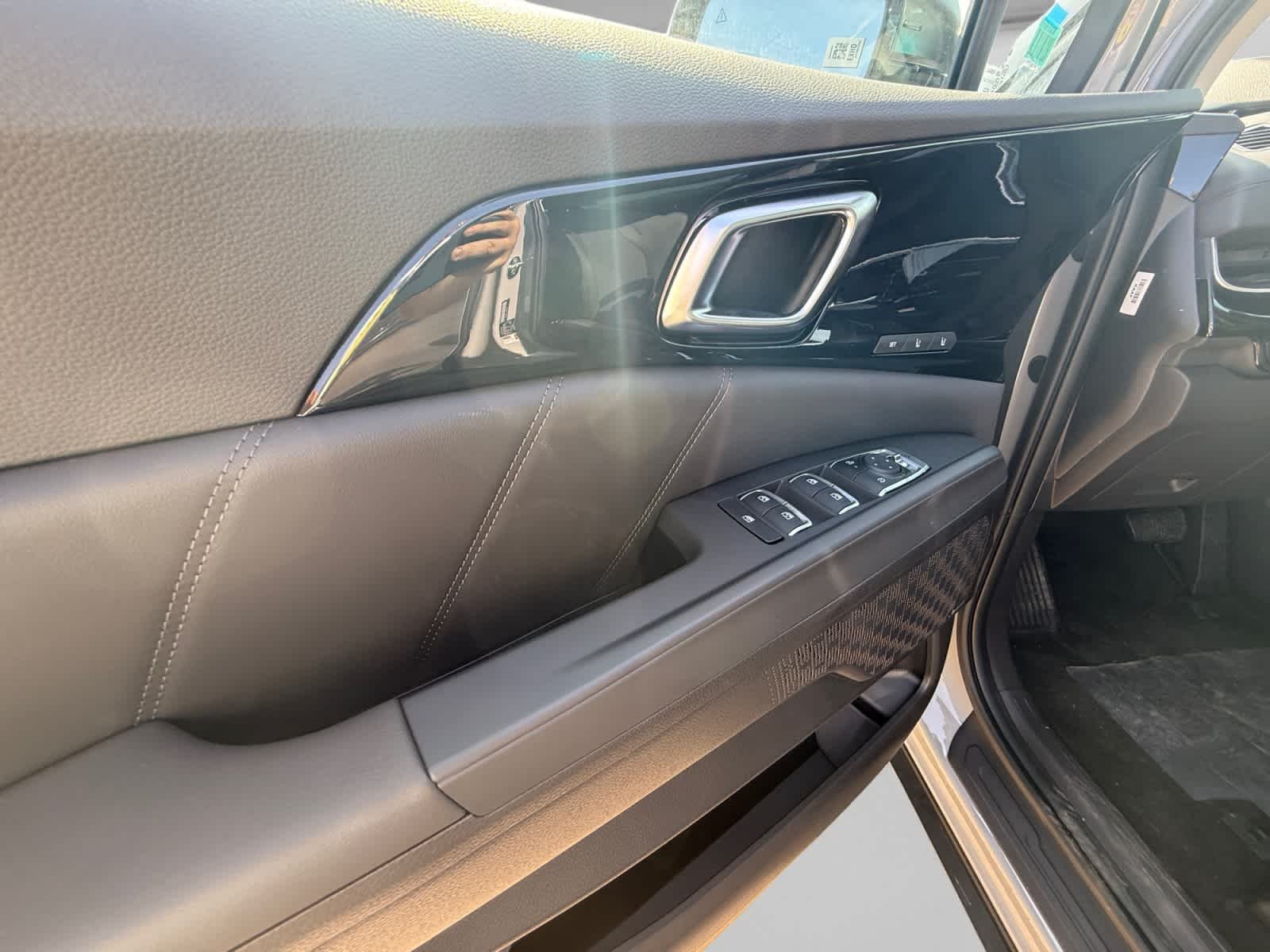 New 2026 Ceramic Silver Kia SX Prestige image 10