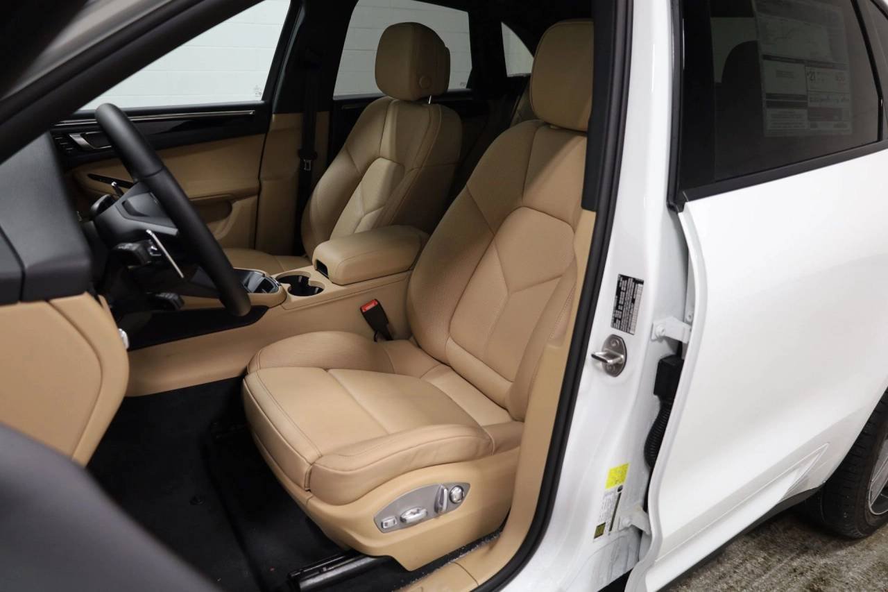 Used 2026 White Porsche  image 5