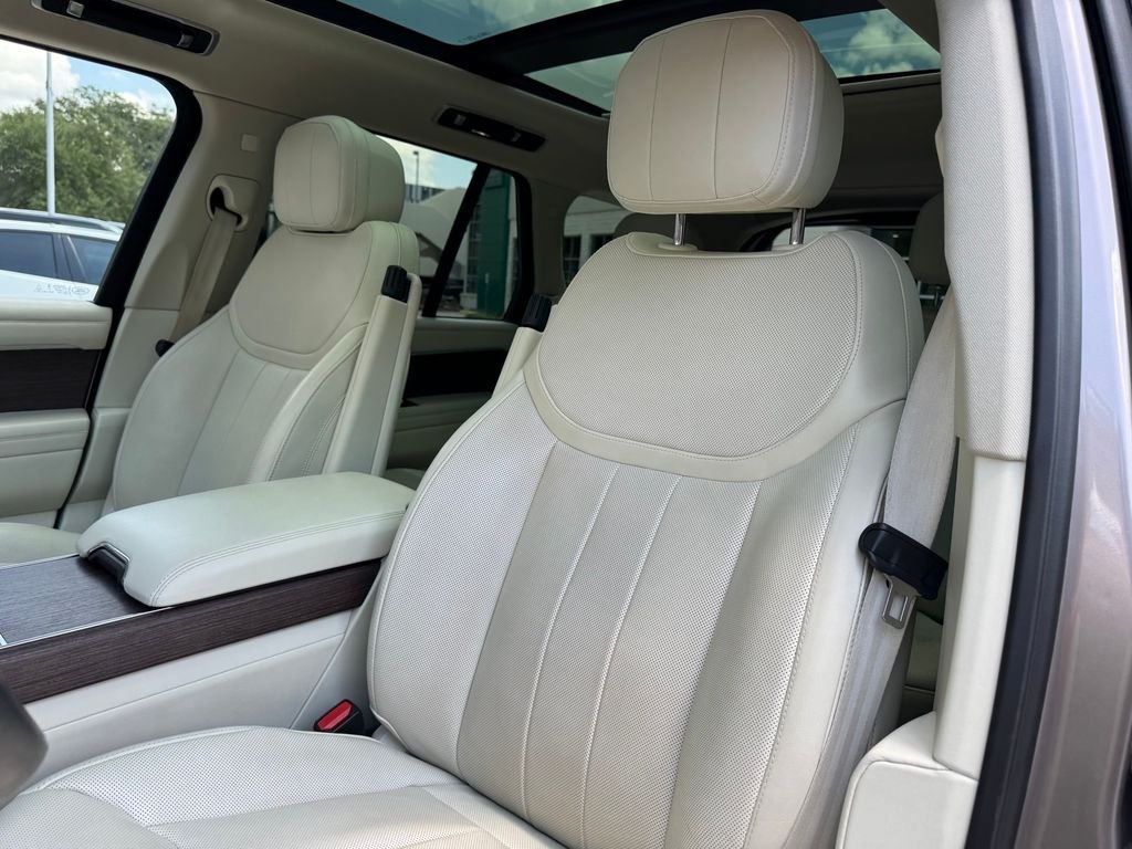 Certified Used 2023 Gray Land Rover SE image 13