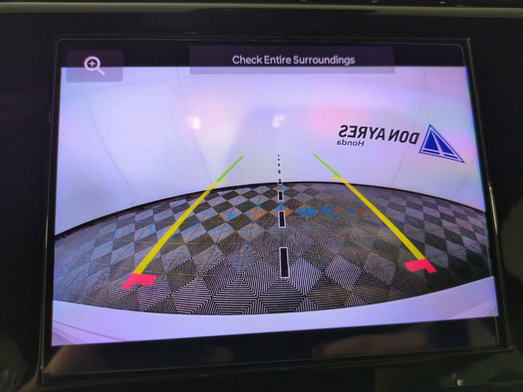 Used 2025  Jeep Altitude X image 22