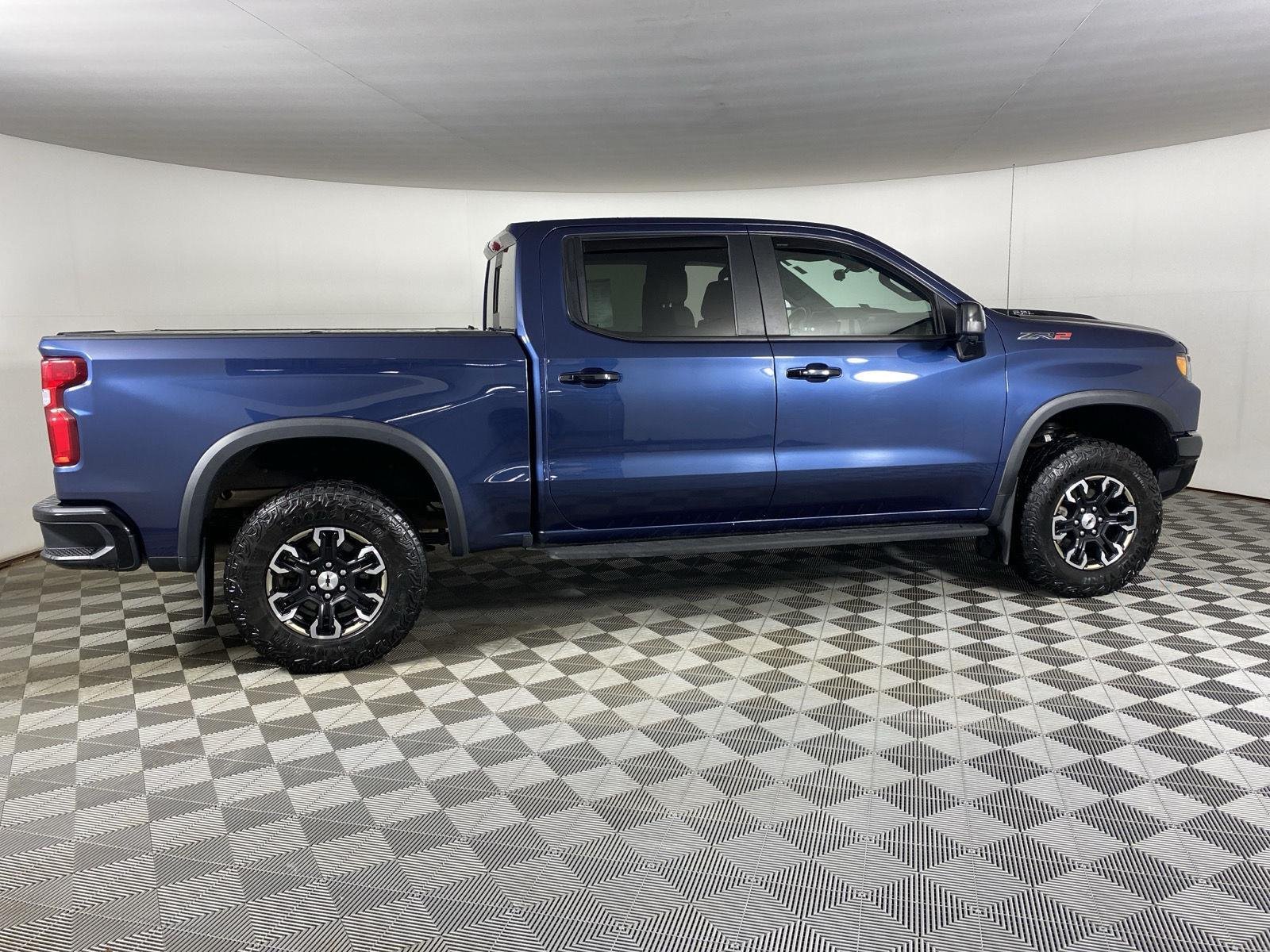 Used 2022 Northsky Blue Metallic Chevrolet ZR2 image 8