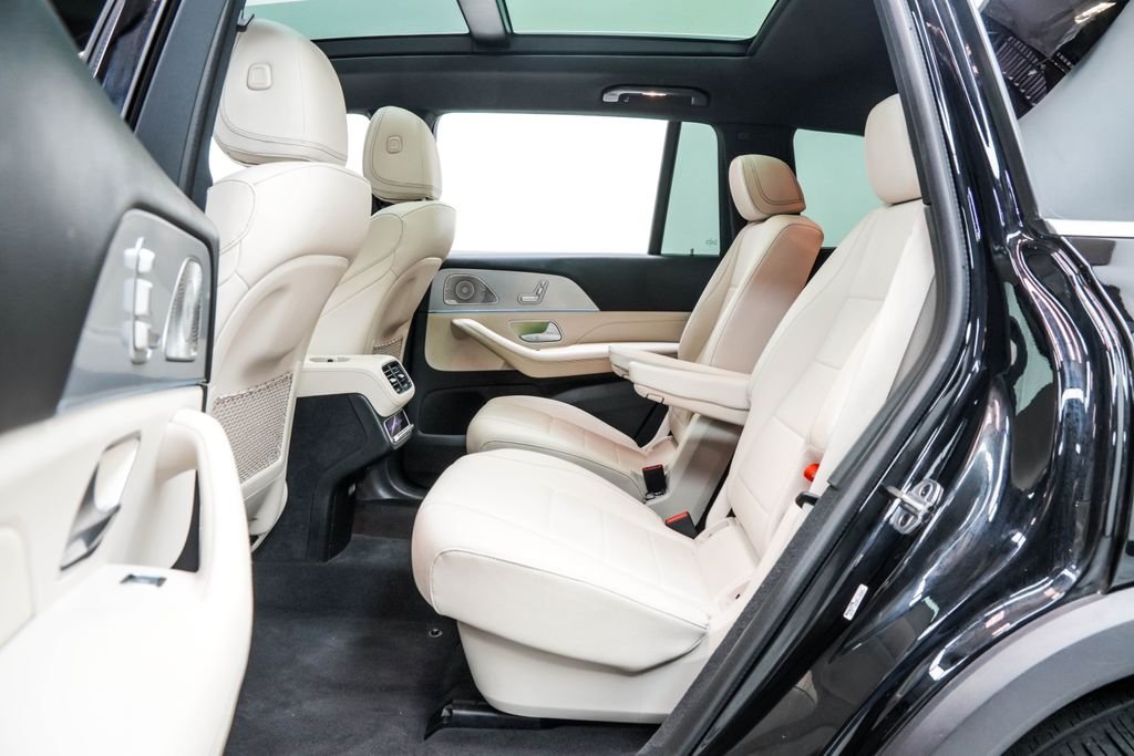 Used 2025 Black Mercedes-Benz GLS 450 image 18
