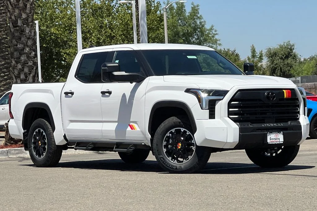 New 2026 Toyota Tundra SR5 4D CrewMax in Hanford #4169920