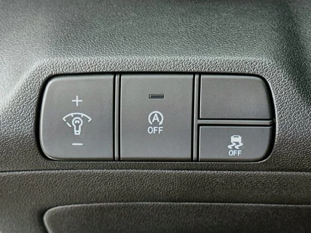New 2026 Hyundai ELANTRA SE