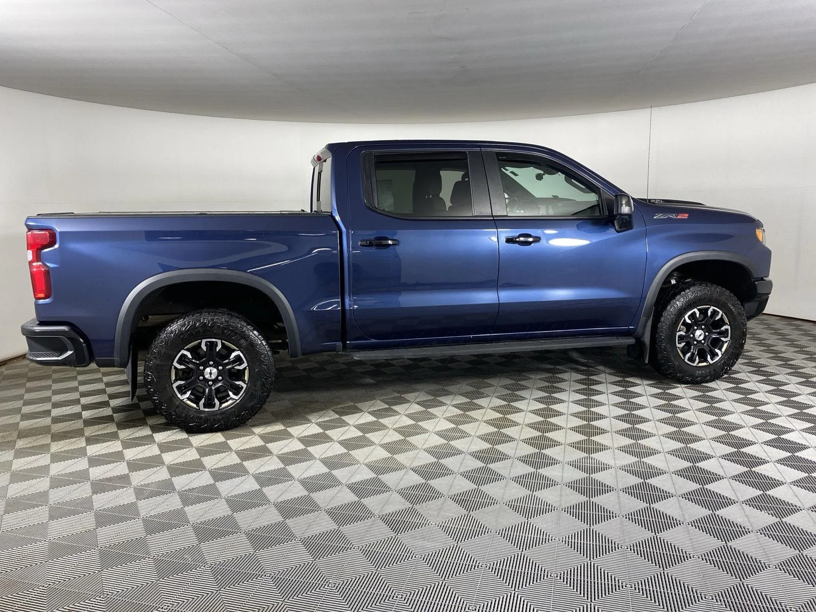 Used 2022 Northsky Blue Metallic Chevrolet ZR2 image 8