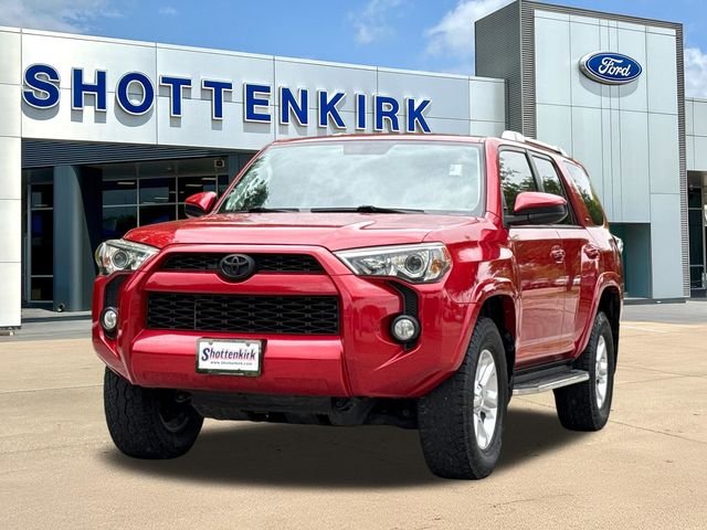 Used 2018 Red Toyota SR5 image 3