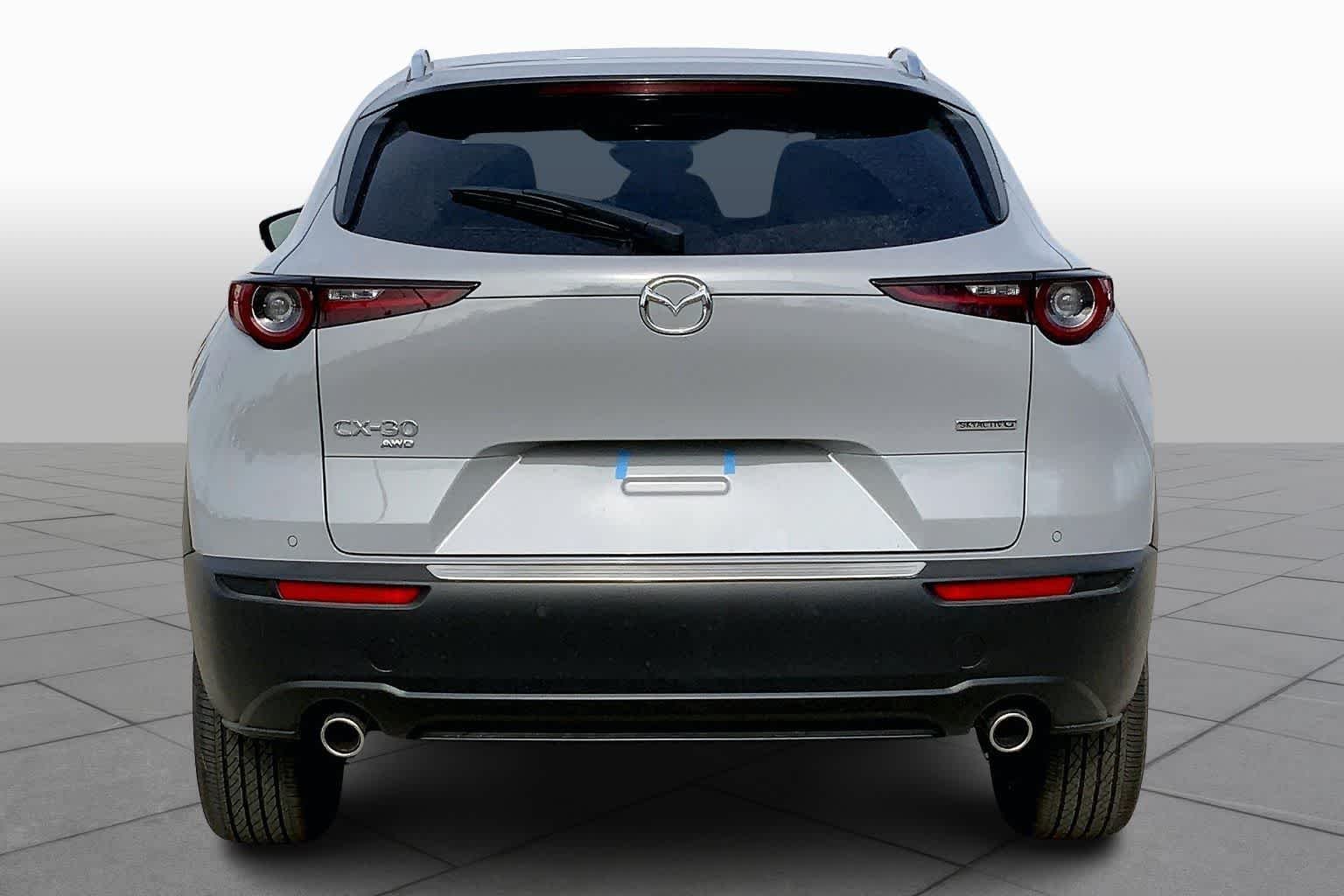 View vehicle photo 4