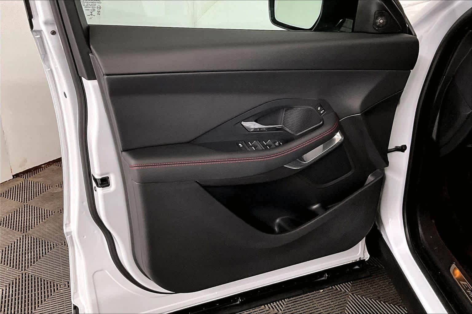 Used 2020 Yulong White Metallic Jaguar Checkered Flag Edition image 22