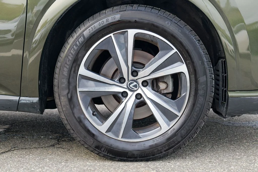 Used 2023 Green Pearl Lexus 350 Premium image 12