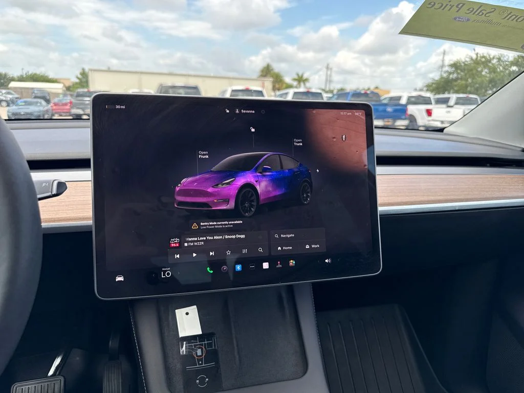Used 2024  Tesla Long Range image 16