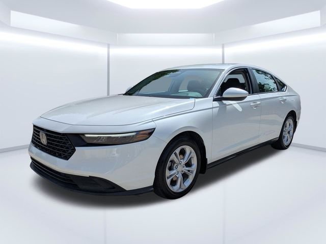 Used 2025 White Honda LX image 8