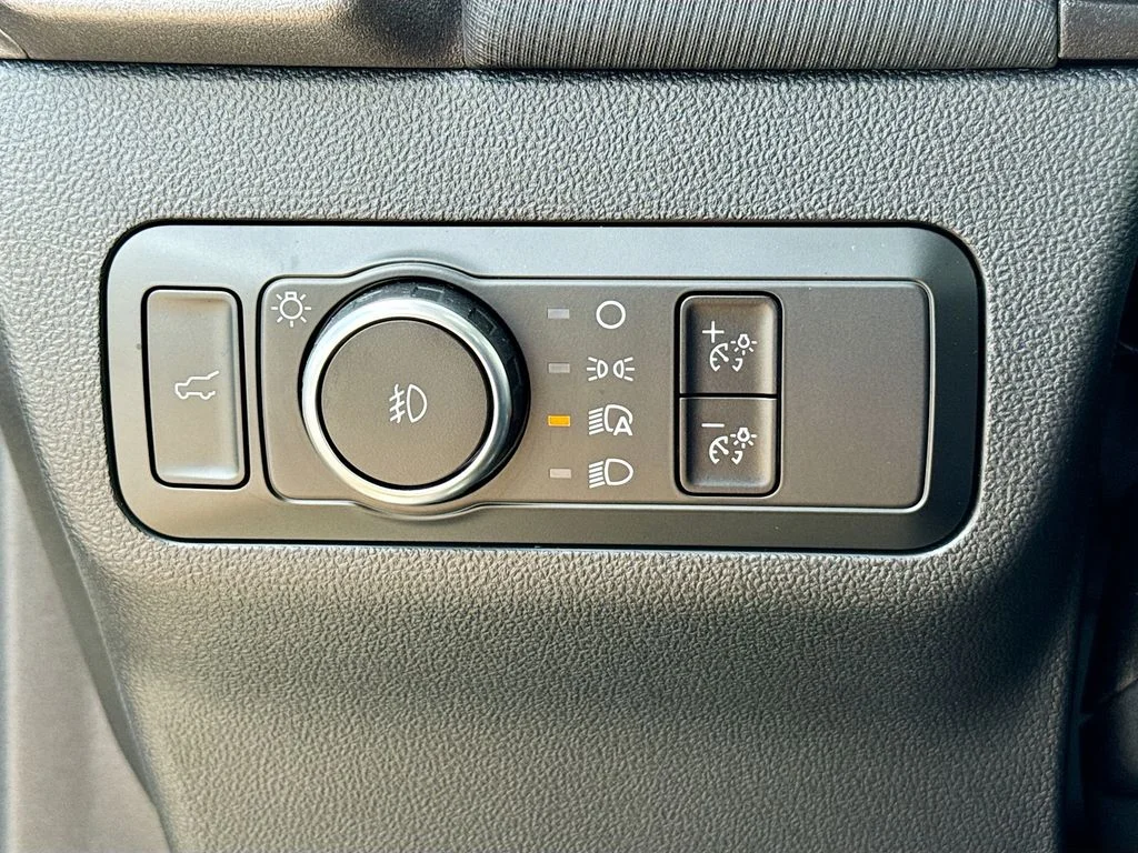 Used 2025 Beige Ford Badlands image 10