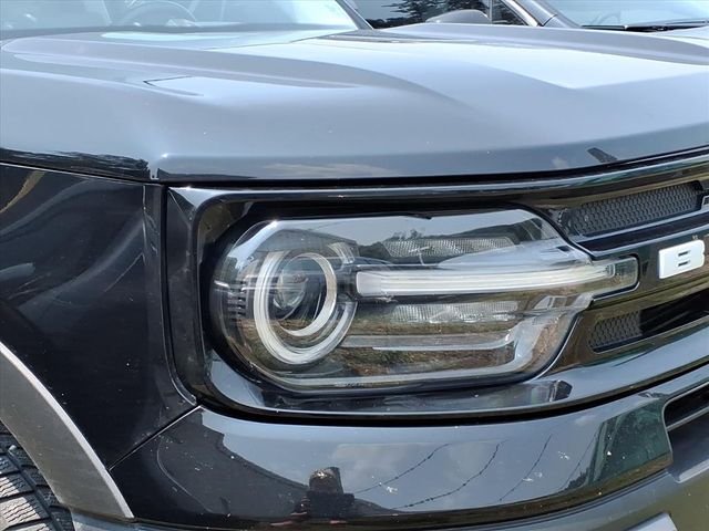 Used 2022 Black Ford Outer Banks image 7