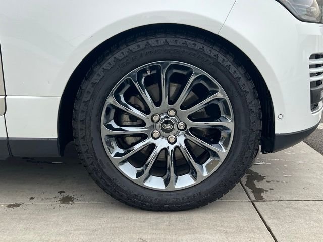 Used 2018 White Land Rover HSE image 9