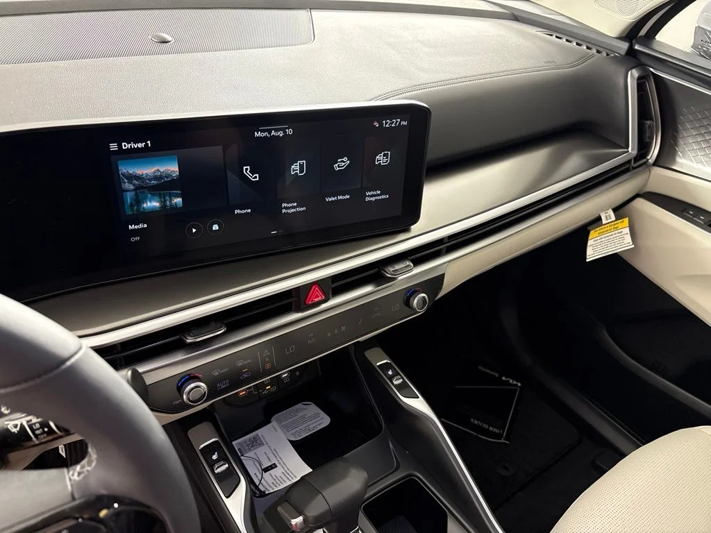 New 2026 White Kia S image 31