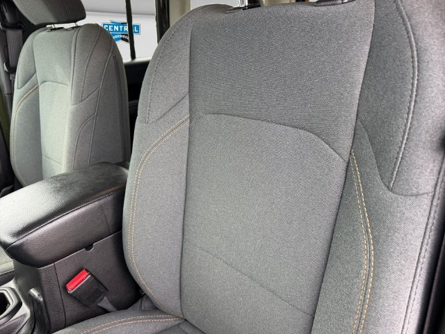 Used 2024 Green Jeep Sport S image 17