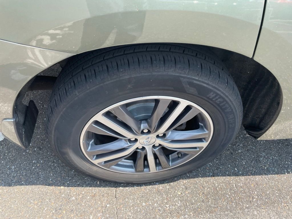 Used 2016 Jade Green INFINITI Base image 4