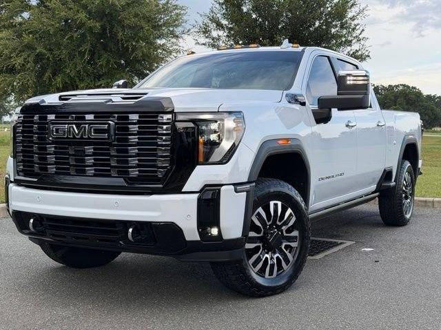 Used 2026 White GMC Denali Ultimate image 1