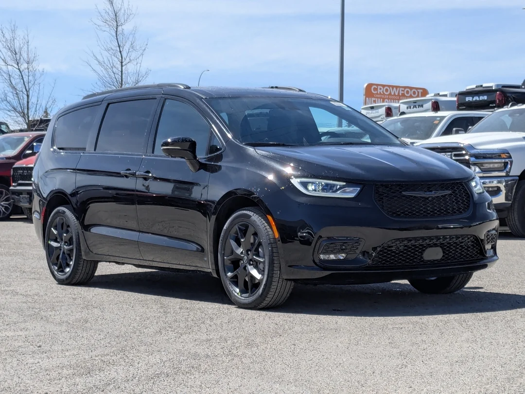 New 2026 Black Chrysler Select - - AWD - Full Sunroof - S Appearance - 360 Camera - Remote Start & More! image 2