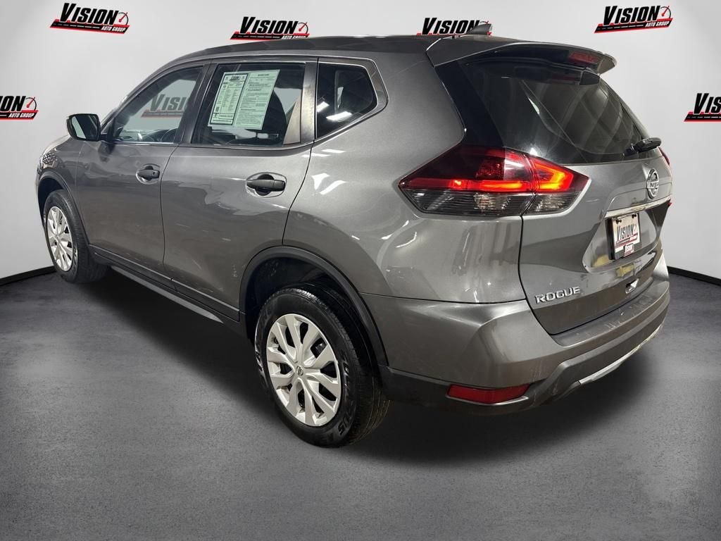 Used 2020 Gray Nissan S image 7