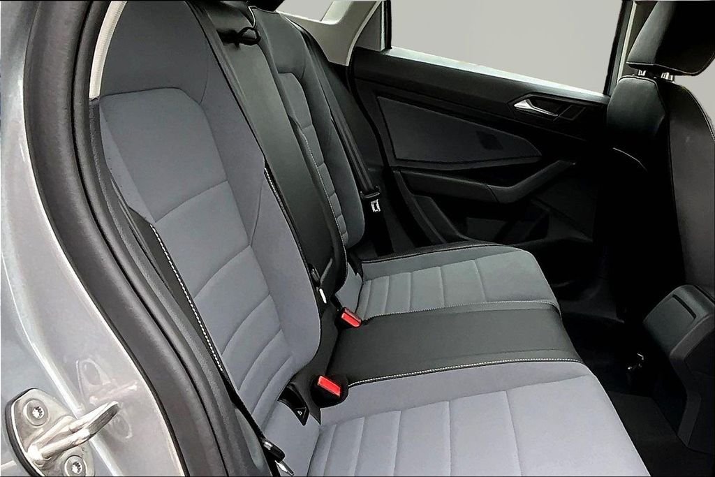 New 2026 Silver Volkswagen 1.5T SE image 24
