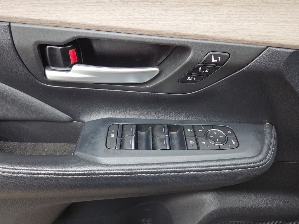 Used 2024 Black Toyota Platinum image 27