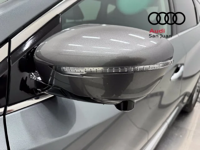 Used 2015 Gray Nissan SL image 9