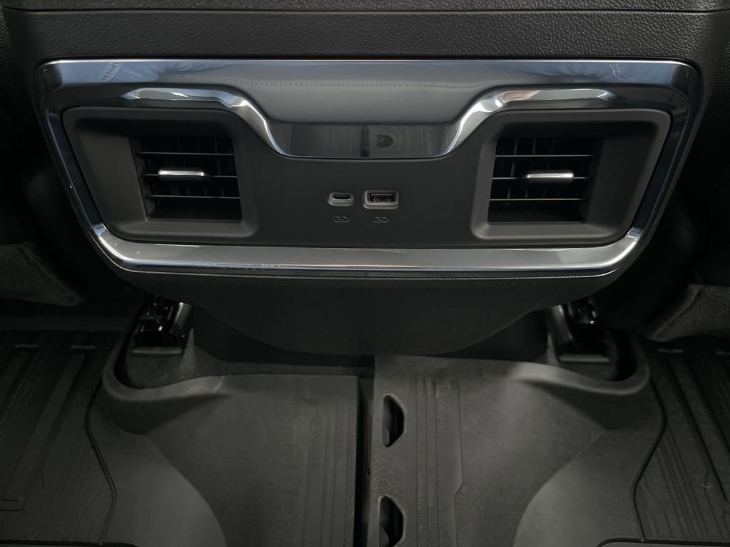 New 2026 Onyx Black GMC Elevation image 22