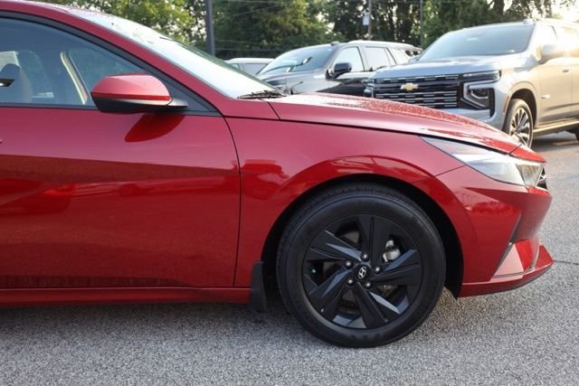 Used 2023 Red Hyundai SEL image 14