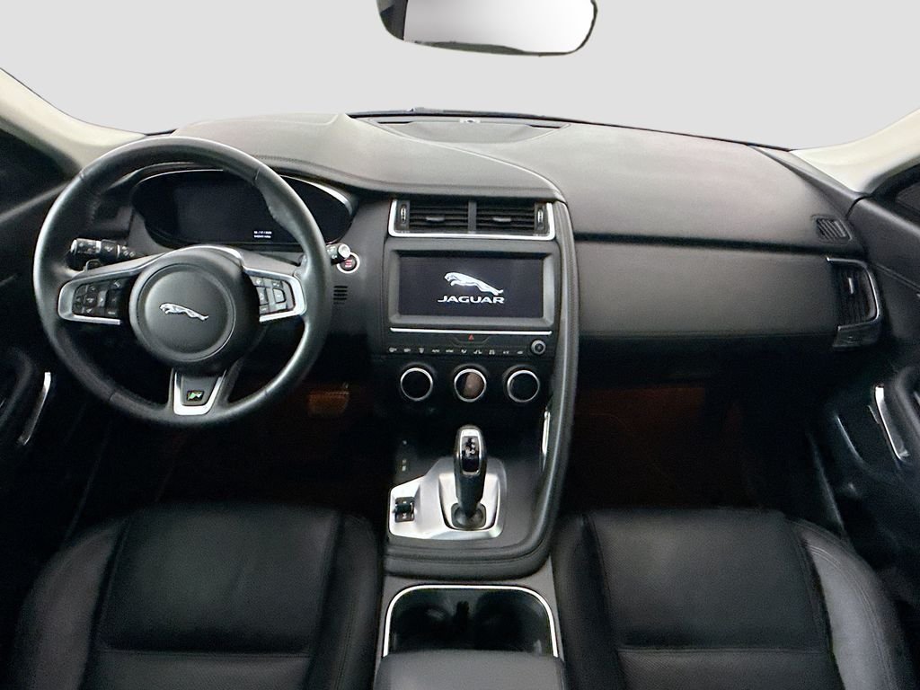 Used 2020  Jaguar SE image 13