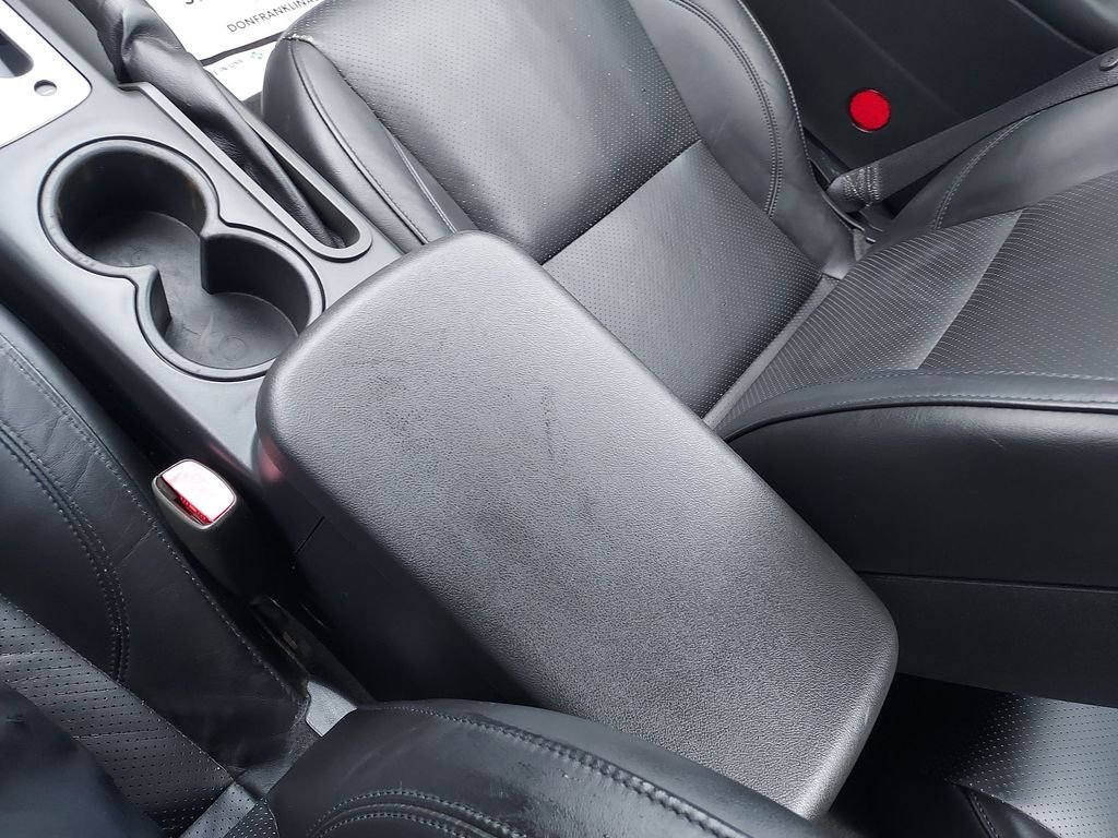 Used 2008 Silver Pontiac GT image 25
