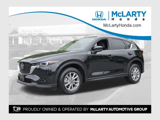 2023 Mazda CX-5 S Preferred package Auto AWD's photo