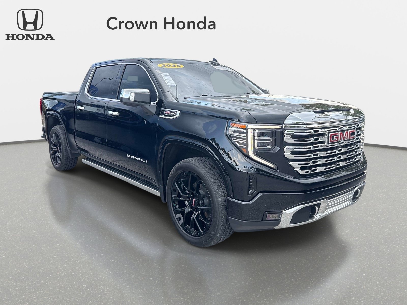 Used 2025 Onyx Black GMC Denali image 6