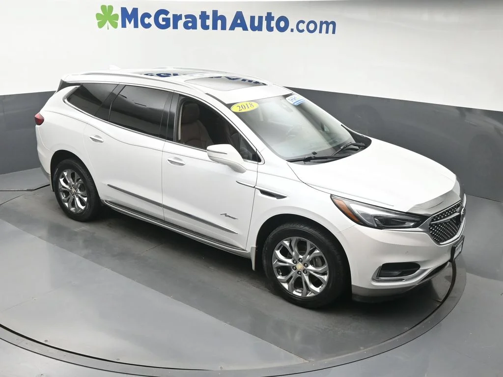 Used 2018 White Buick Avenir image 3