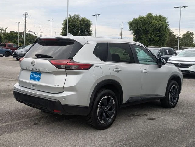 Used 2024 Silver Nissan SV image 5