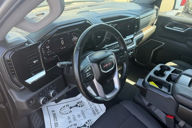 Used 2025 Onyx Black GMC Elevation image 13