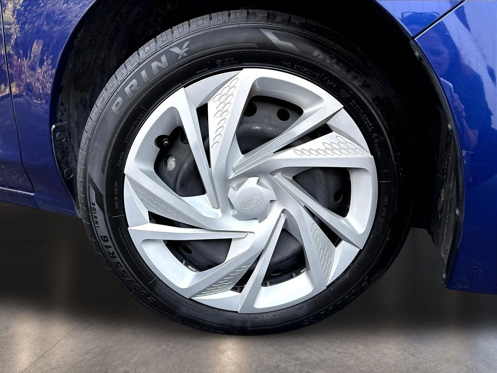 Used 2024 Sapphire Blue Pearl Subaru Base image 34