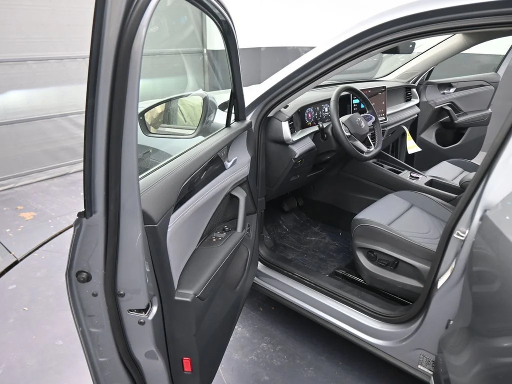 New 2026  Volkswagen 2.0T SE image 38