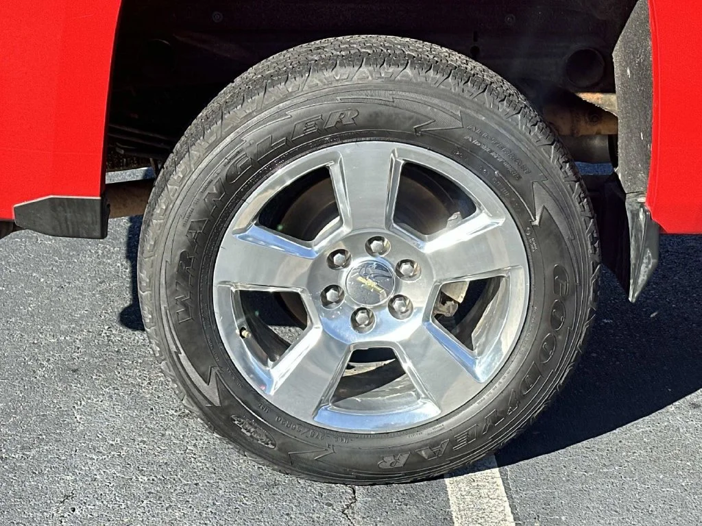 Used 2016 Red Chevrolet LT image 9