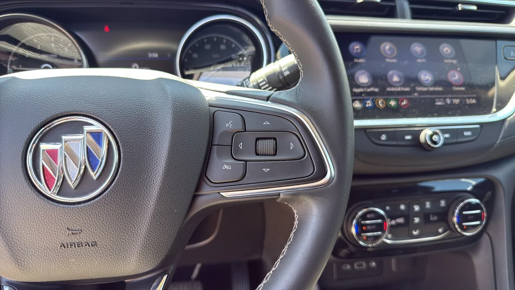 Used 2021  Buick Select image 23
